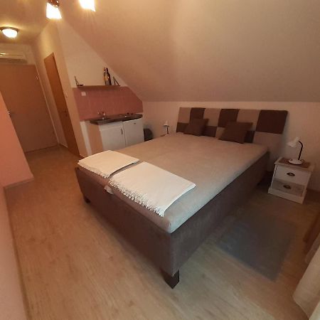 Pacsirta Vendeghaz Hotel Egerszalok Ngoại thất bức ảnh
